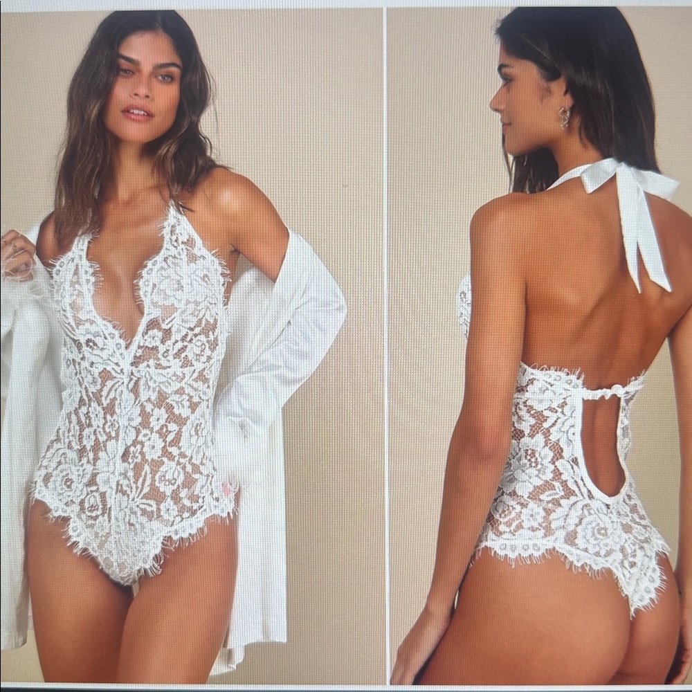 Lulus lace halter bodysuit with Tags still attached. NEVER WORN.